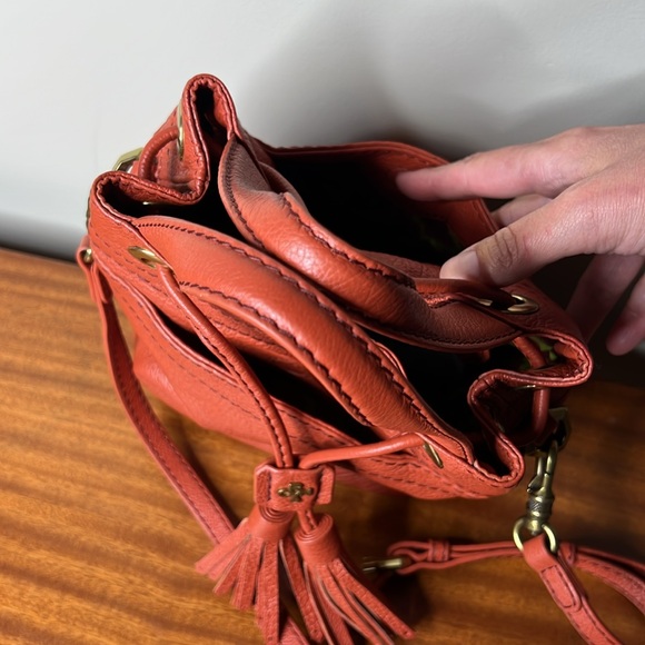Burnt Orange Oryani Shoulder Crossbody Bucket Purse - Picture 5 of 7
